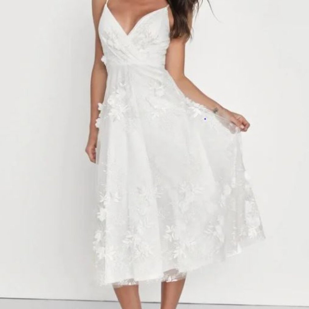 Lulu's White Floral Midi Dress